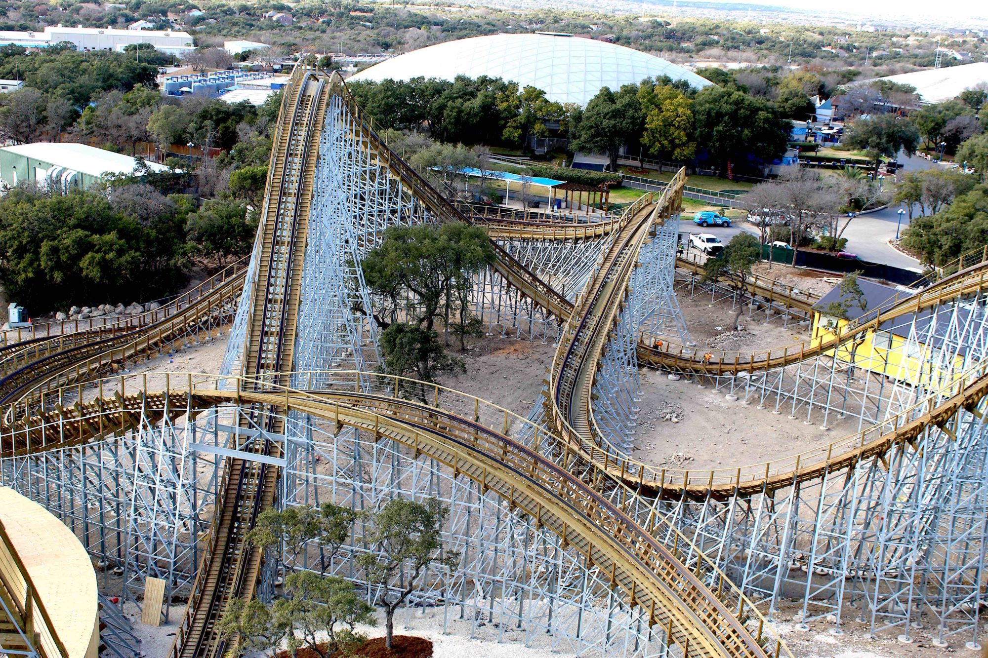 The Parkz Update: Sea World's dormant beast: up close with the Leviathan wooden  roller coaster